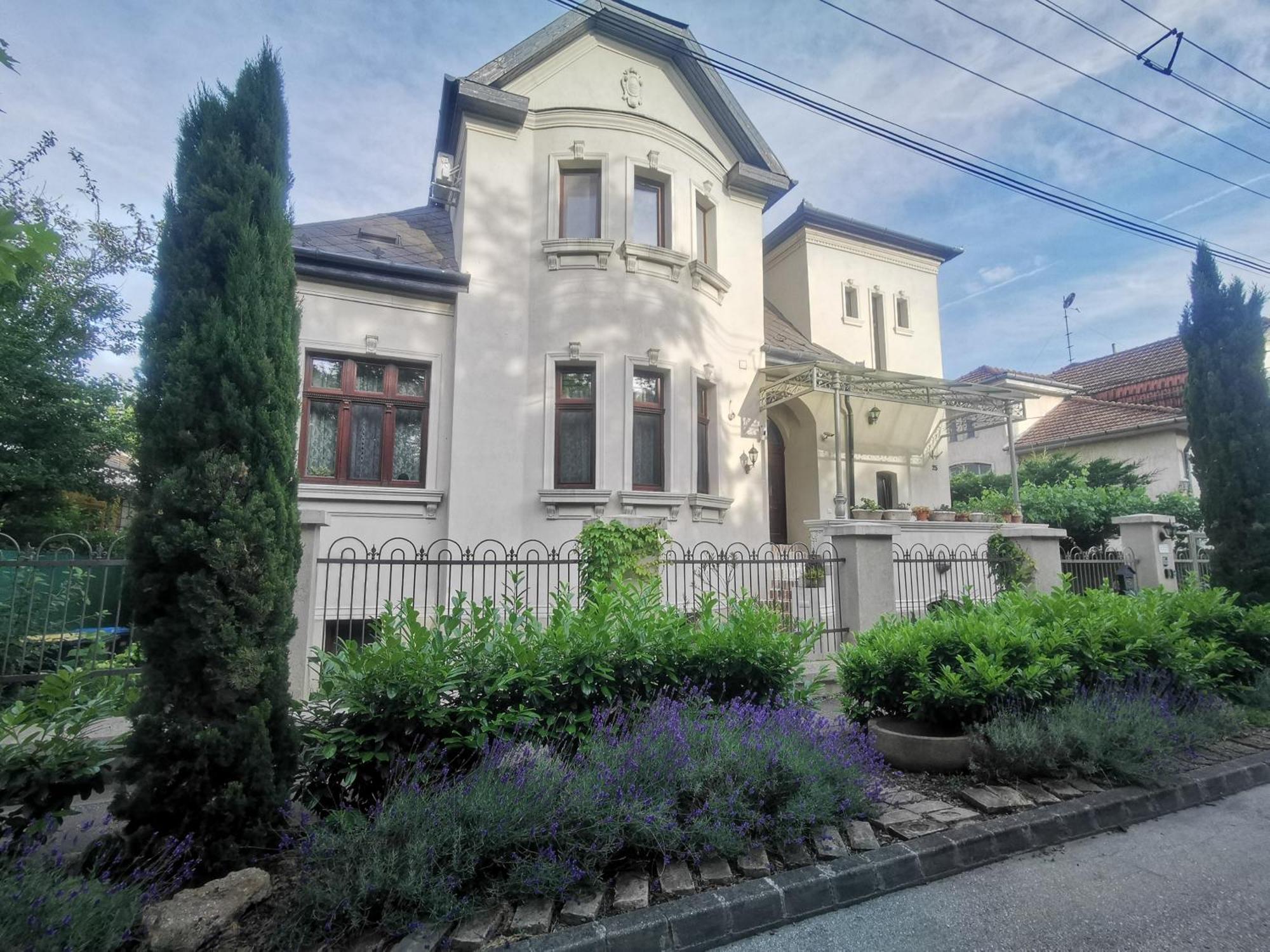 Kuria Apartman With Private Jacuzzi And Pool Budapest Exterior photo